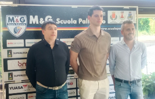 Volley - Yuasa Grottazzolina, arriva lo schiacciatore scudettato Giulio Magalini